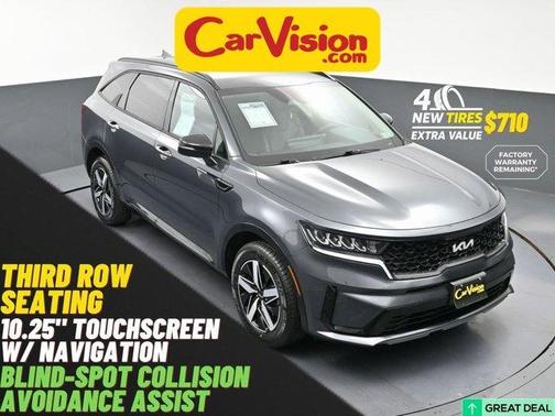 2022 Kia Sorento S