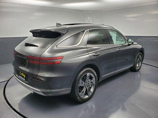 2023 Genesis Electrified GV70 Advanced