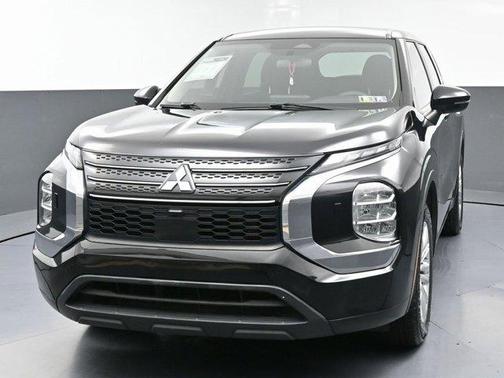 2022 Mitsubishi Outlander ES