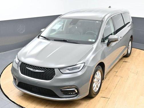 Ceramic Gray Clearcoat 2023 Chrysler Pacifica Touring-L