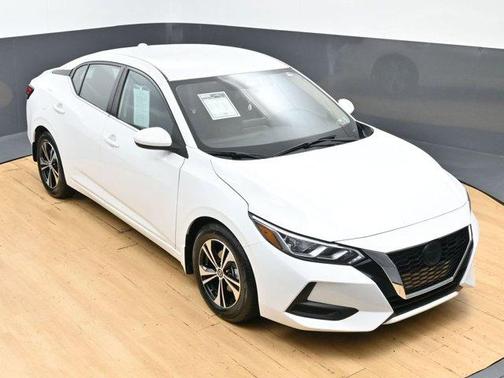 Cloud White 2022 Nissan Sentra SV