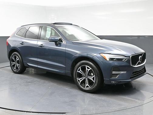 2022 Volvo XC60 B5 Momentum