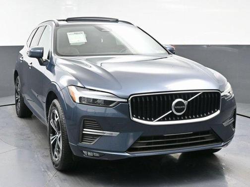 2022 Volvo XC60 B5 Momentum