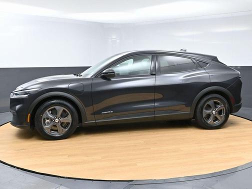 2022 Ford Mustang Mach-E Select