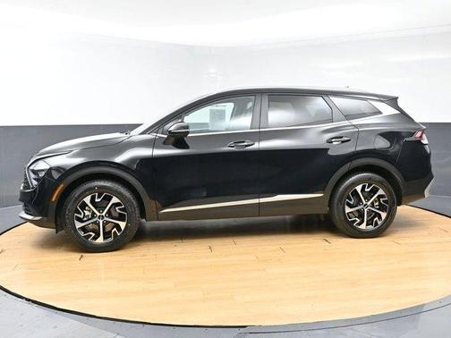 Ebony Black 2023 Kia Sportage EX