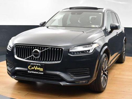 2022 Volvo XC90 T5 Momentum 7 Passenger