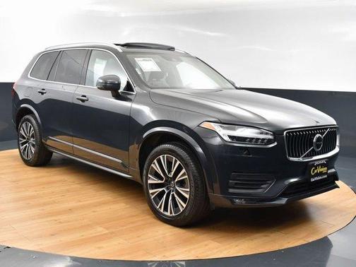 2022 Volvo XC90 T5 Momentum 7 Passenger