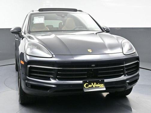2023 Porsche Cayenne Platinum Edition
