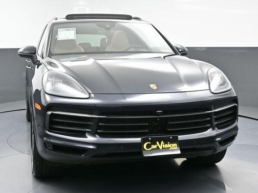 2023 Porsche Cayenne Platinum Edition