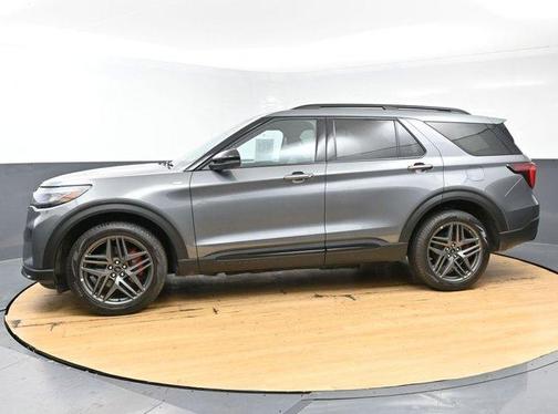 Gray Metallic 2025 Ford Explorer ST-Line