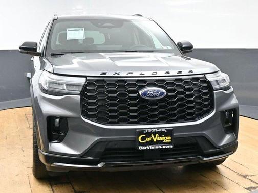 Gray Metallic 2025 Ford Explorer ST-Line