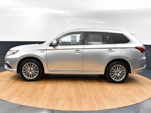 2022 Mitsubishi Outlander PHEV SEL