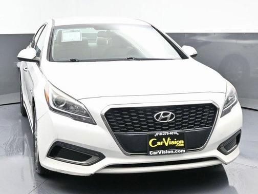 2016 Hyundai SONATA Hybrid SE