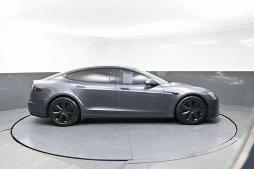 2022 Tesla Model S Base
