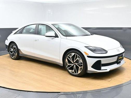 White 2023 Hyundai IONIQ 6 SEL