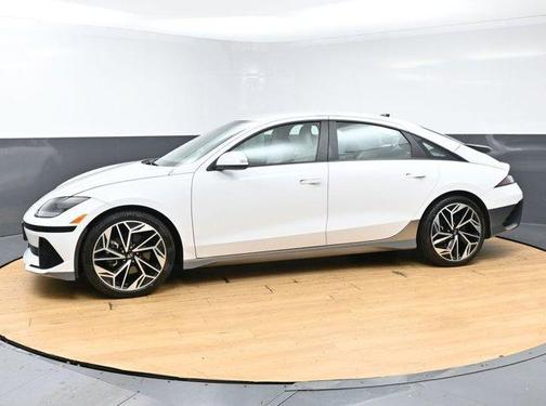 White 2023 Hyundai IONIQ 6 SEL