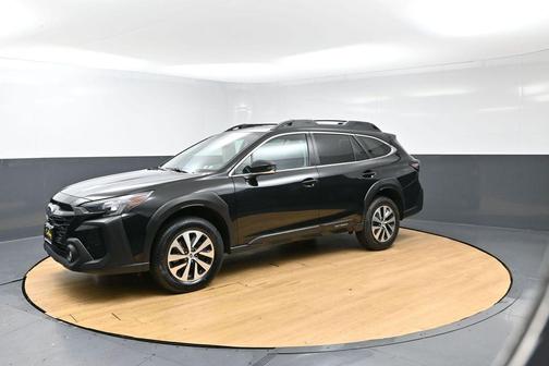 Crystal Black Silica 2023 Subaru Outback Premium