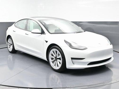 2022 Tesla Model 3 Base