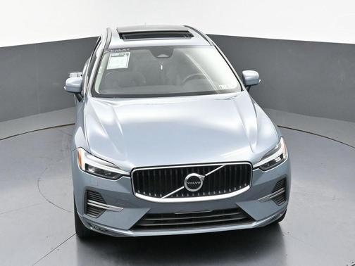 2022 Volvo XC60 B5 Momentum