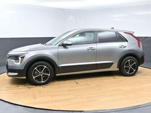Steel Gray 2023 Kia Niro LX