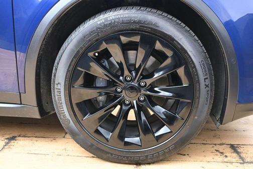 Deep Blue Metallic 2017 Tesla Model X 90D