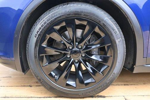 Deep Blue Metallic 2017 Tesla Model X 90D