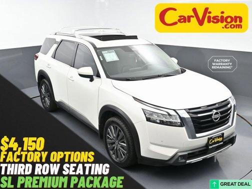 2022 Nissan Pathfinder SL
