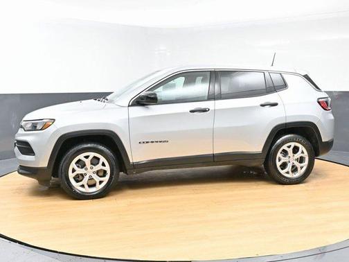 2024 Jeep Compass Sport