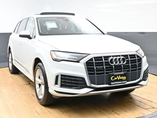 Carrara White 2023 Audi Q7 45 Premium
