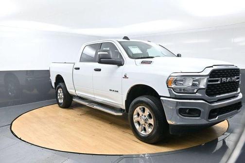 Bright White Clearcoat 2024 RAM 2500 Big Horn