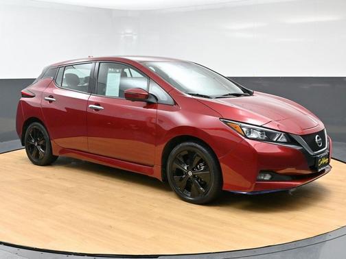 2022 Nissan Leaf SL PLUS