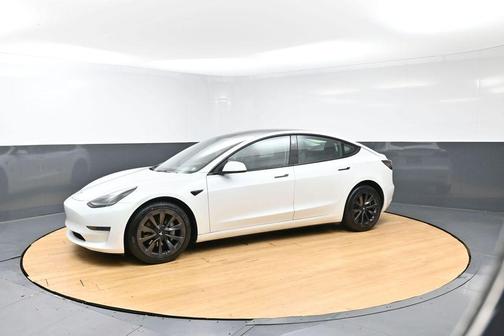 Pearl White Multi 2023 Tesla Model 3 Base