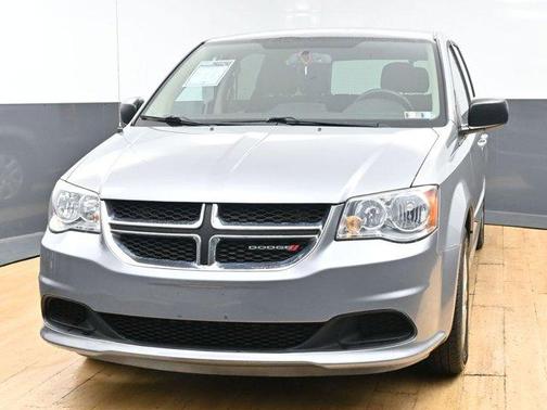 Billet Silver Metallic Clearcoat 2017 Dodge Grand Caravan SE