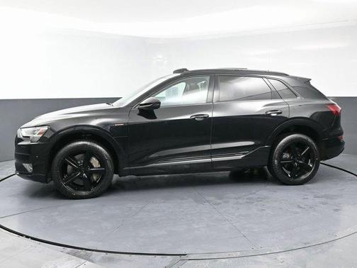 2019 Audi e-tron Prestige