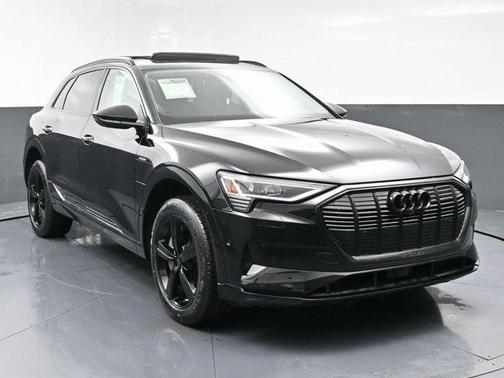 2019 Audi e-tron Prestige