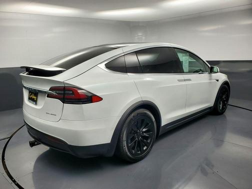 2020 Tesla Model X Long Range