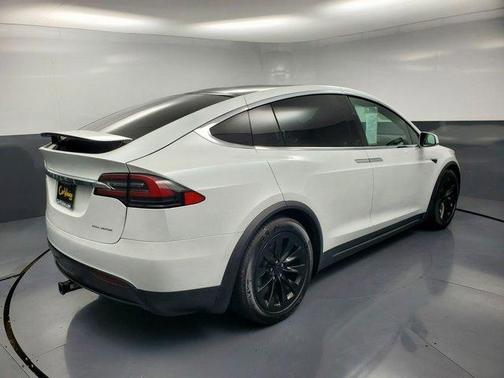 2020 Tesla Model X Long Range