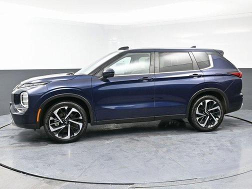 2023 Mitsubishi Outlander PHEV SE