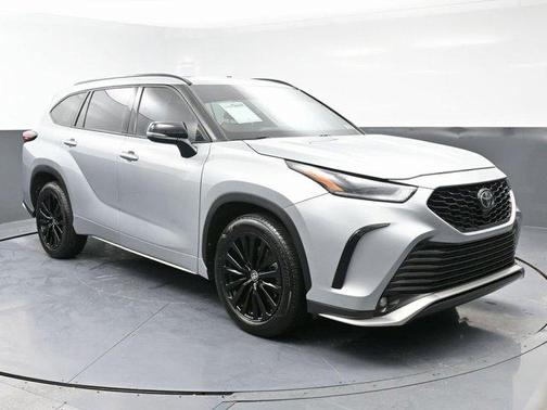 2024 Toyota Highlander XSE