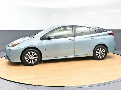 2019 Toyota Prius LE