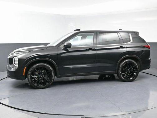 2022 Mitsubishi Outlander Black Edition