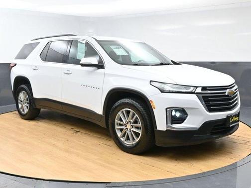 Summit White 2023 Chevrolet Traverse LT Leather