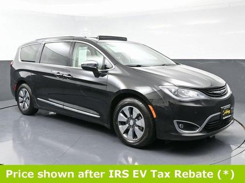 2018 Chrysler Pacifica Hybrid Limited