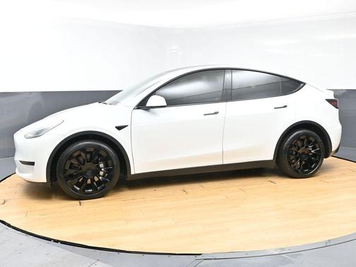 Pearl White Multi 2021 Tesla Model Y Long Range