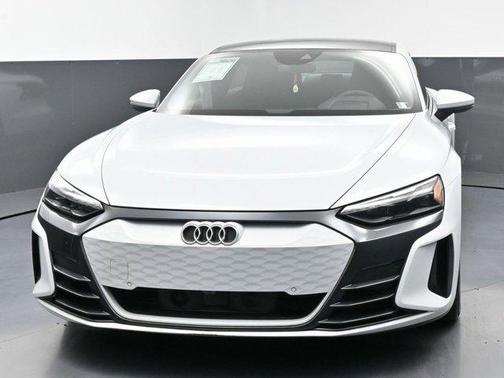 2023 Audi e-tron GT Premium Plus