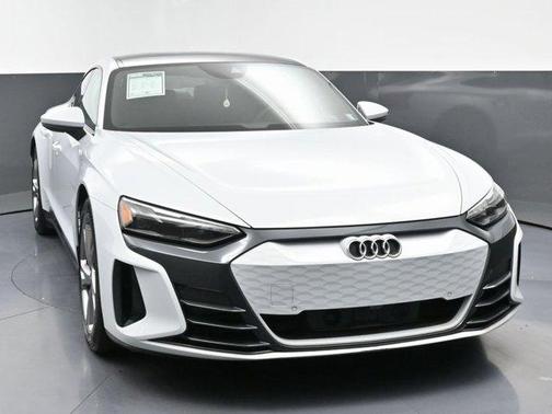 2023 Audi e-tron GT Premium Plus