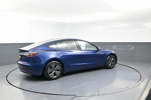 2022 Tesla Model 3 Base