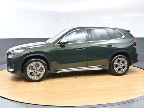 San Remo Green Metallic 2023 BMW X1 xDrive28i