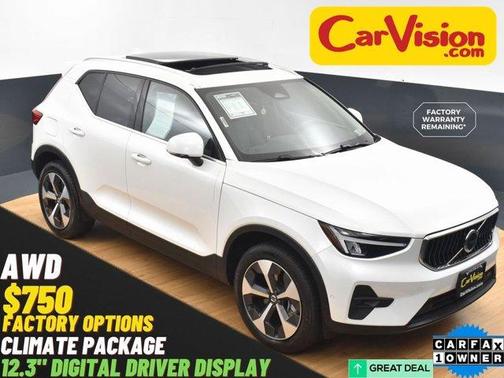 2024 Volvo XC40 B5 Plus Bright Theme