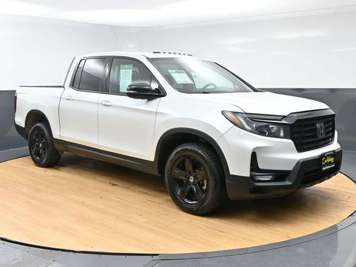 2022 Honda Ridgeline Black Edition